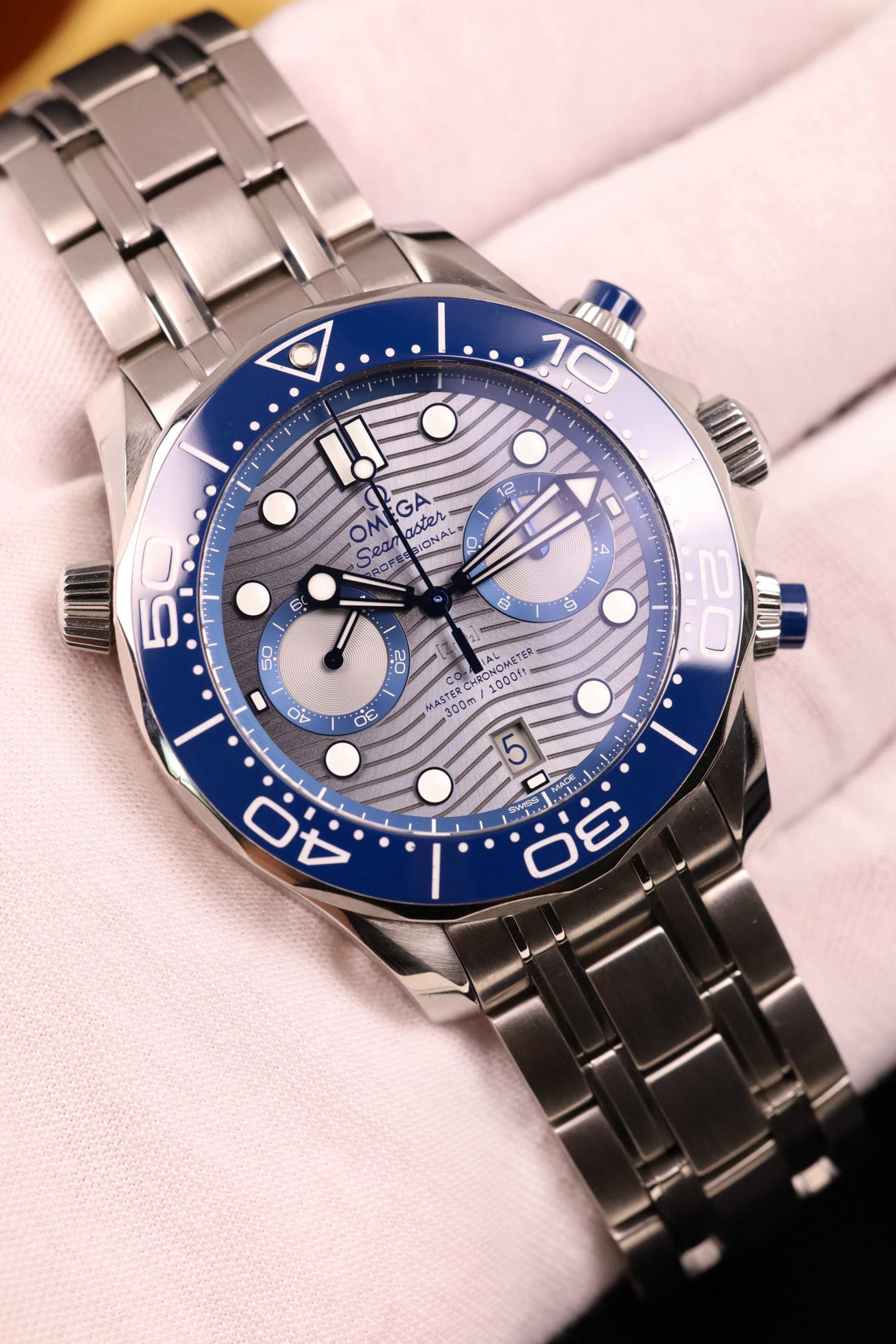 Omega Seamaster Diver 300M Co-Axial Master Chronometer Chronograph - 44 mm Steel Case - Grey Dial - 210.30.44.51.06.001 - 2022